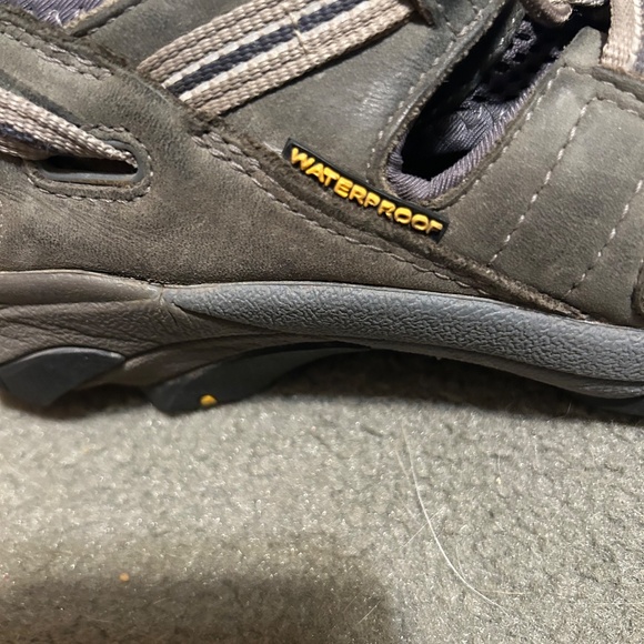 Keen Men’s Arroyo Closed Toe Waterproof Hiking Sandal - Picture 3 of 7